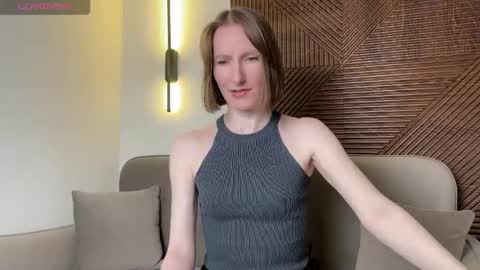 MonikaBos online show from April 14, 9:37 pm