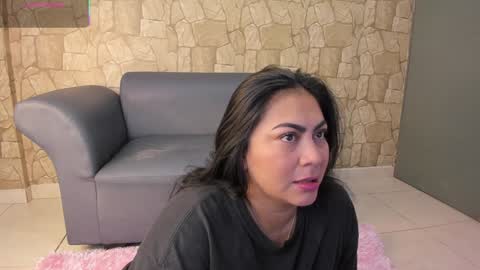 monikk__harrison online show from February 5, 11:55 am