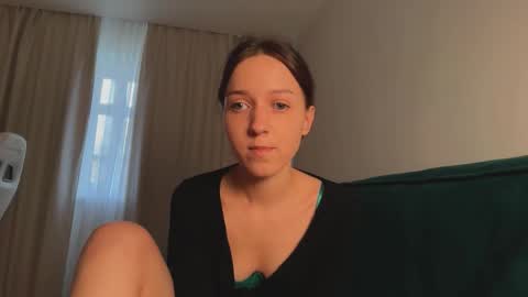 monnymoon online show from October 6, 8:53 am