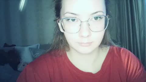 moodiemira online show from February 11, 2:18 pm