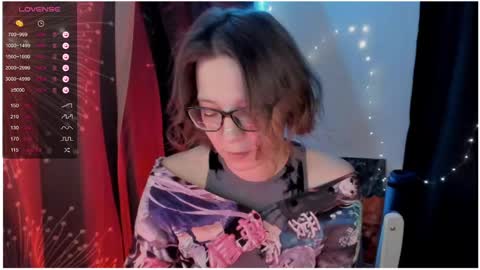 Snapshot of moon__girl chatting on February 23, 7:34 pm Roxy online show from February 23, 7:34 pm