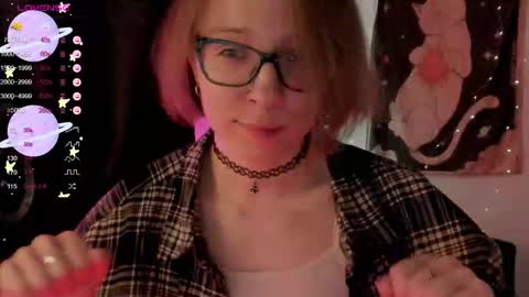 Snapshot of moon__girl chatting on October 28, 8:03 pm Roxy online show from October 28, 8:03 pm