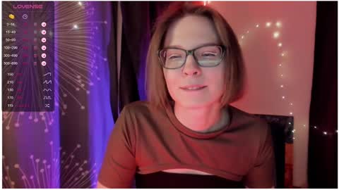 Snapshot of moon__girl chatting on February 21, 7:10 pm Roxy online show from February 21, 7:10 pm