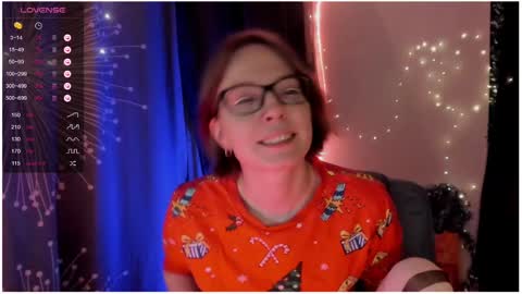 Snapshot of moon__girl chatting on December 25, 7:56 pm Roxy online show from December 25, 7:56 pm