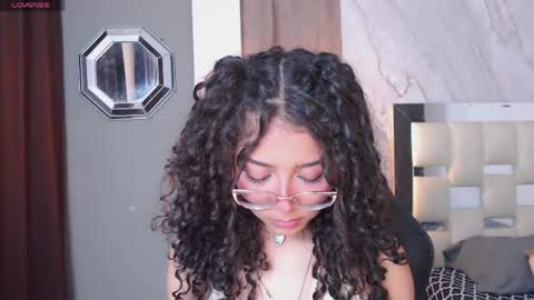 moon_and_fire_ online show from May 21, 7:06 am