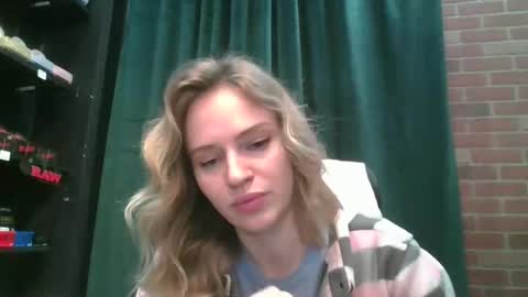 moon_light_girl online show from February 28, 5:04 pm
