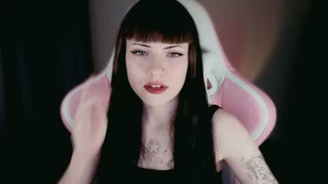  sophie  online show from June 14, 7:25 pm