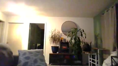 Snapshot of moonbutterfly94 chatting on November 1, 10:19 am moonbutterfly94 online show from November 1, 10:19 am