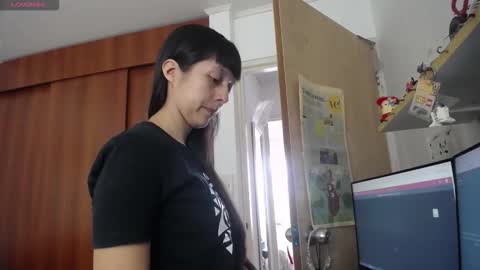 moonlunita online show from October 1, 3:50 pm