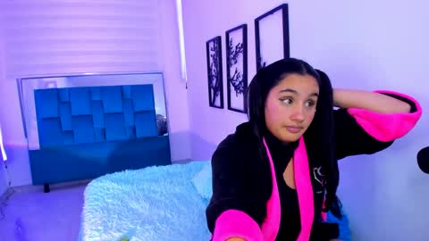 Snapshot of morena_rodriguez_9 chatting on September 12, 8:45 am morena_rodriguez_9 online show from September 12, 8:45 am