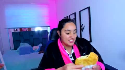 Snapshot of morena_rodriguez_9 chatting on October 14, 10:01 pm morena_rodriguez_9 online show from October 14, 10:01 pm