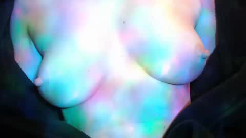 mountainbeauty online show from October 12, 9:39 pm