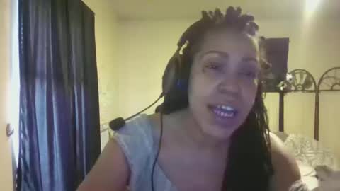 moxxxieg online show from April 12, 10:12 pm