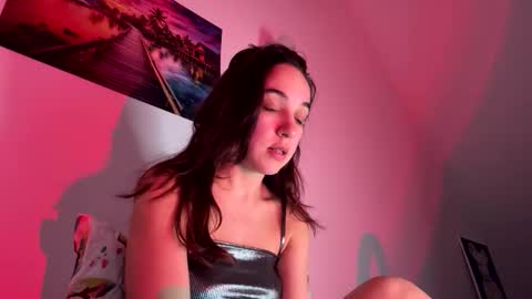 ms_sophiee online show from March 23, 5:30 pm