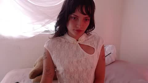   online show from April 21, 7:10 pm