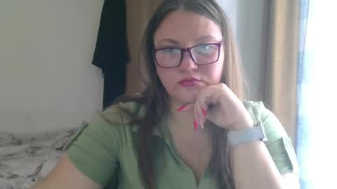 musechic_wild online show from June 3, 10:38 am