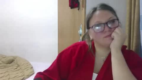 musechic_wild online show from May 8, 9:49 pm