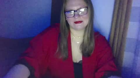 musechic_wild online show from May 4, 8:56 pm
