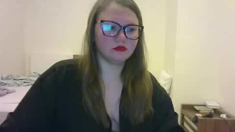 musechic_wild online show from August 1, 6:43 pm