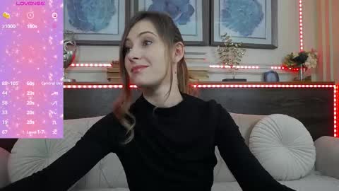 Luna  online show from November 20, 8:10 pm