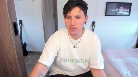 VALENTINA Luna  online show from February 15, 7:35 pm