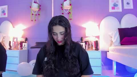 my_aleja_ online show from October 3, 1:05 pm