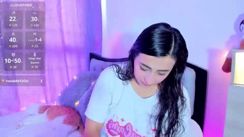 my_aleja_ online show from February 8, 2:21 pm