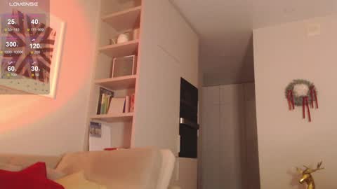 Hannah  welcome  online show from January 11, 2:04 pm