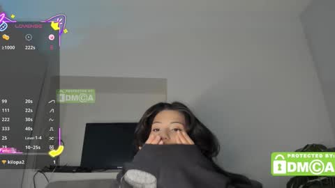 Snapshot of mymelisa chatting on October 15, 11:02 am hey its Mel online show from October 15, 11:02 am