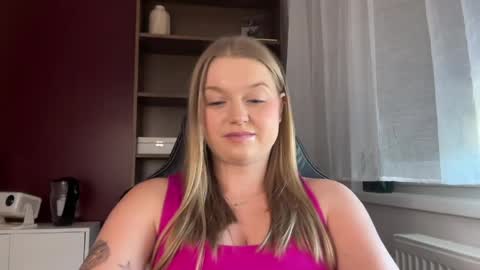 Erica online show from May 29, 2:04 pm