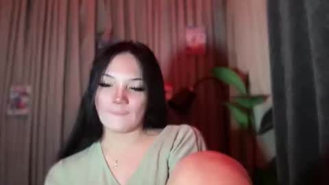 UR GIRL NEXTDOOR online show from March 16, 5:44 am