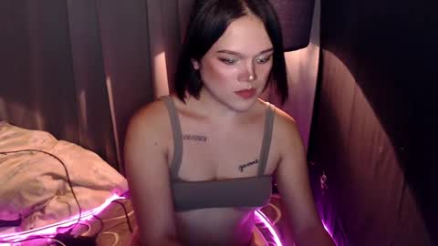 UR GIRL NEXTDOOR online show from February 27, 9:54 am