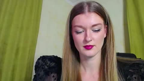 mysticvenus_ online show from December 19, 4:54 pm