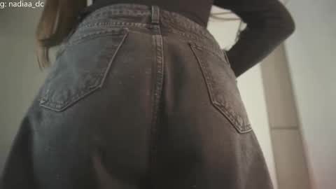 Snapshot of nadia_conner chatting on September 29, 2:05 am Nadia INST Nadiaa dc online show from September 29, 2:05 am