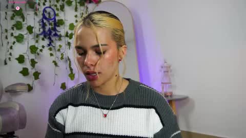 Naho  Sigueme en mis Redes Sociales Follow me on my social networks online show from January 16, 1:56 am