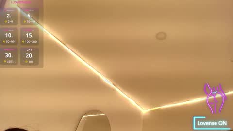 valeria online show from December 4, 8:20 pm