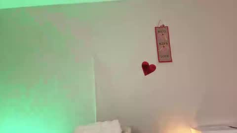 valeria online show from May 16, 1:41 am