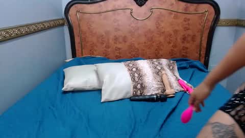 Nahomy online show from February 21, 10:26 pm