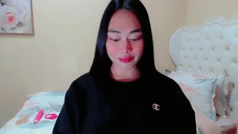 Kate online show from December 8, 12:30 pm