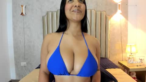 Naisha Rousell online show from March 22, 2:39 am