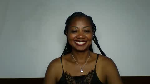 nalinah86 online show from February 20, 4:22 am