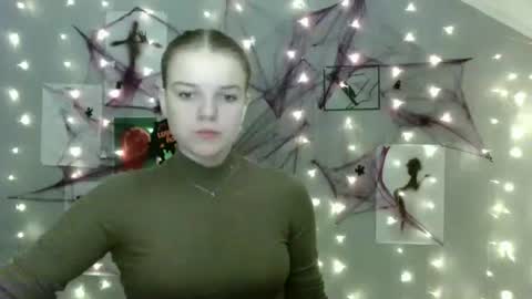 Nana online show from October 4, 8:20 am