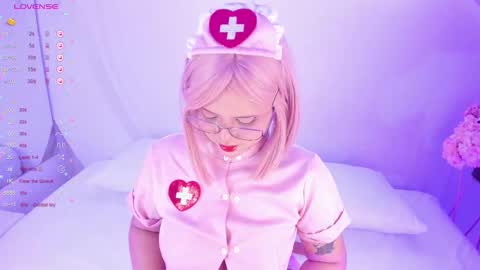 NanaOsaky online show from September 18, 12:15 pm