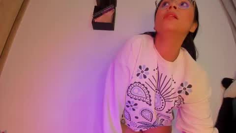 Nanny  online show from February 14, 9:17 pm