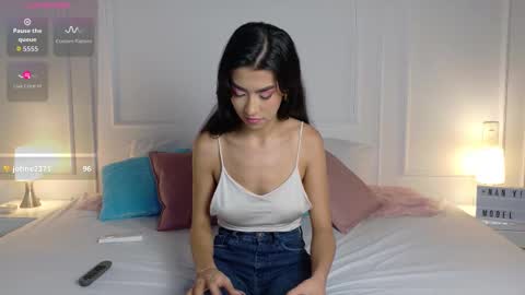 nany_model25 online show from March 3, 9:32 pm