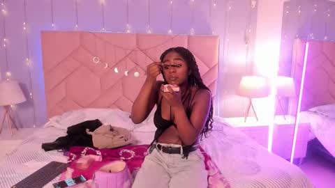 Naomi online show from February 15, 5:34 pm