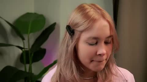 Angel online show from March 25, 11:02 am