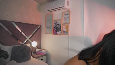 Naomi-Gray  online show from June 4, 7:18 pm