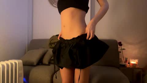 naomirosy online show from February 21, 11:49 pm