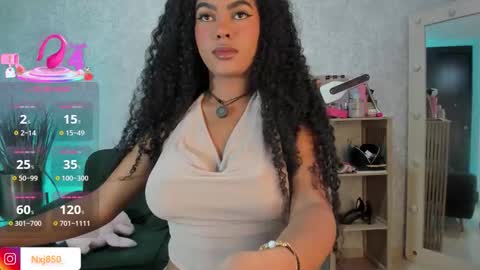 Naomi     online show from November 23, 3:42 am